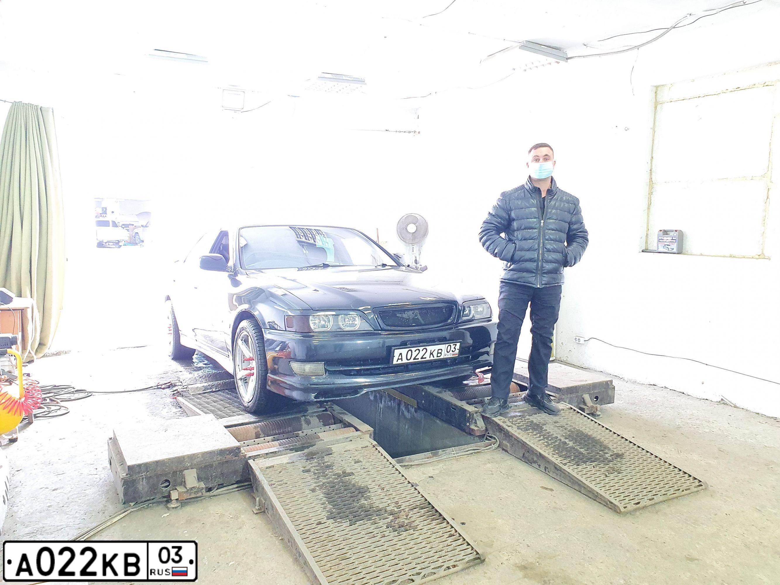 Фото автомобиля TOYOTA CHASER, 1998 — госномер Р515КК138