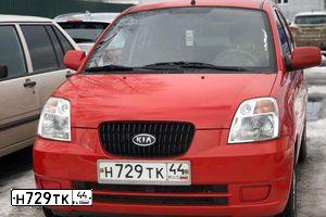 Фото автомобиля KIA PICANTO / MORNING, 2006 — госномер О274АР76. Цвет: КРАСНЫЙ