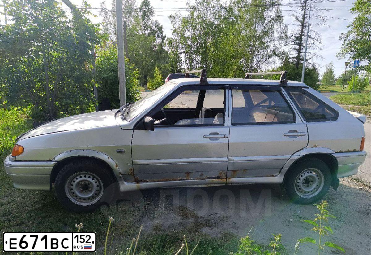 Фото автомобиля LADA 2114 SAMARA, 2005 — госномер Е671ВС152. Цвет: СВЕТЛО-СЕРЫЙ