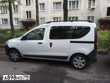 Фото автомобиля RENAULT DOKKER, 2017 — госномер А898НО198. Цвет: БЕЛЫЙ