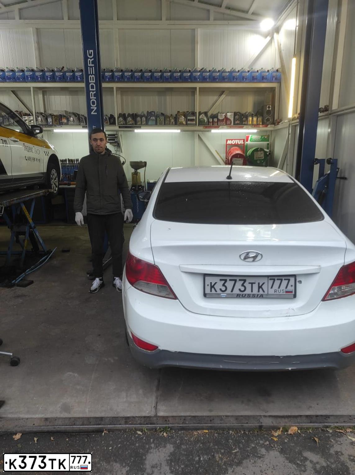 Фото автомобиля HYUNDAI SOLARIS, 2013 — госномер Р757УЕ40. Цвет: Белый