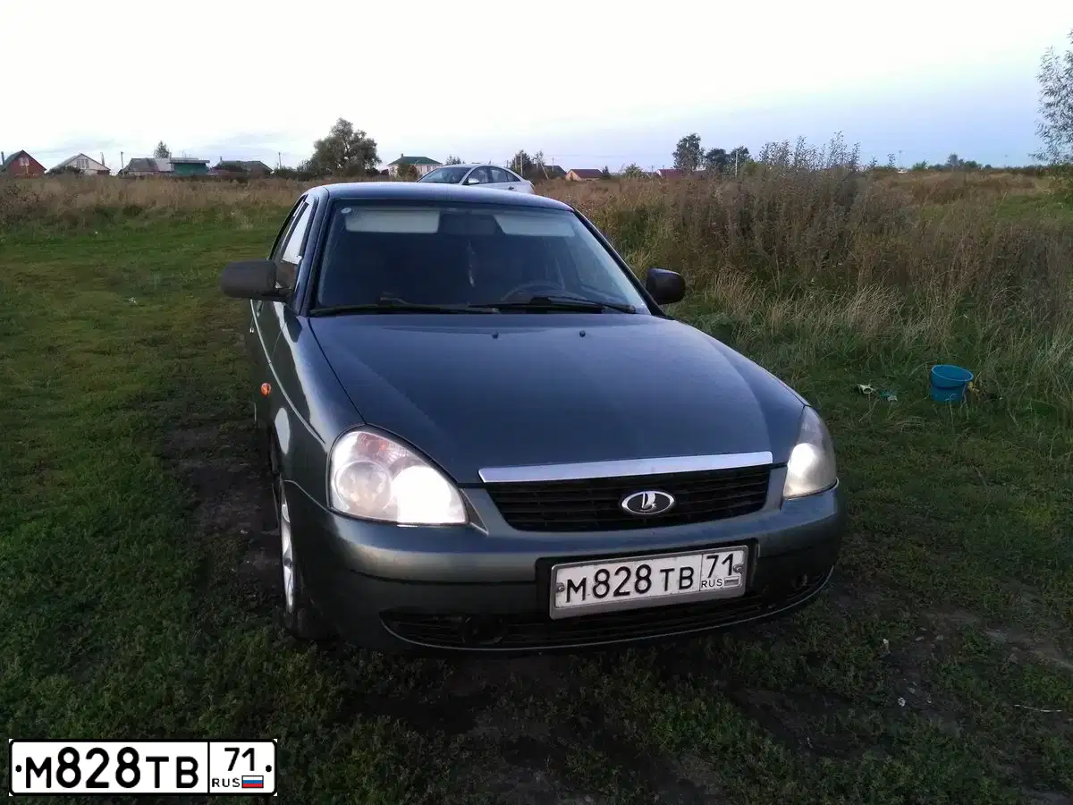 Фото автомобиля LADA 2170 PRIORA, 2010 — госномер М828ТВ71. Цвет: СЕРО-СИНЕ-ЗЕЛЕНЫЙ