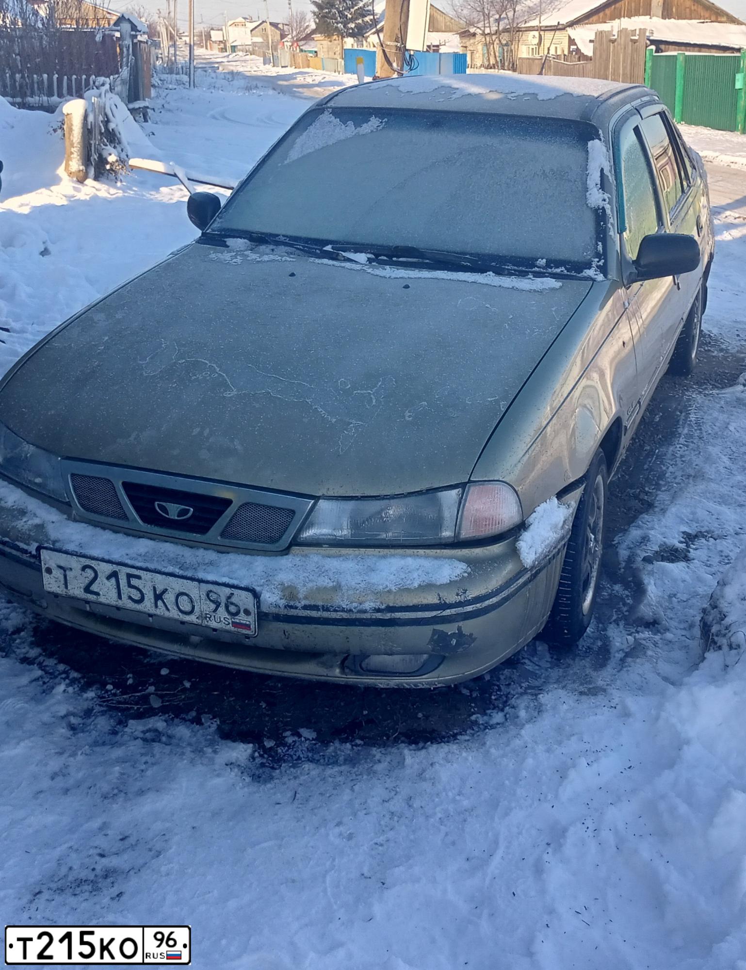 Фото автомобиля DAEWOO NEXIA, 2006 — госномер Т215КО96. Цвет: СВЕТЛО-КОРИЧНЕВЫЙ