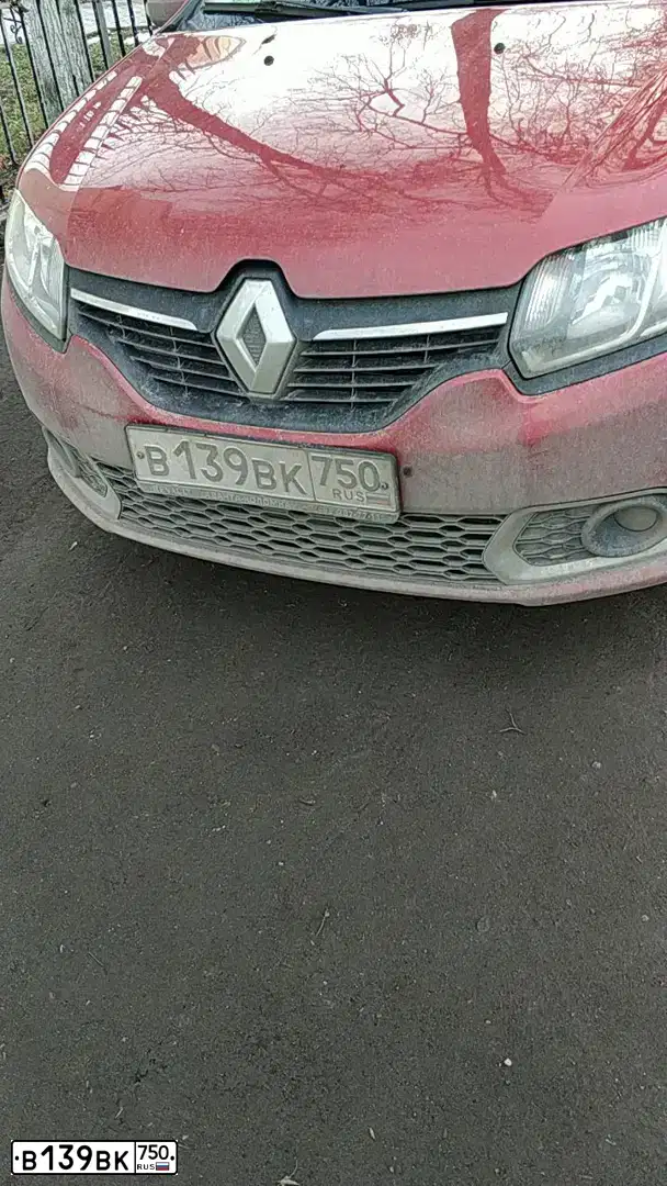 Фото автомобиля RENAULT SANDERO, 2014 — госномер В139ВК750. Цвет: КРАСНЫЙ