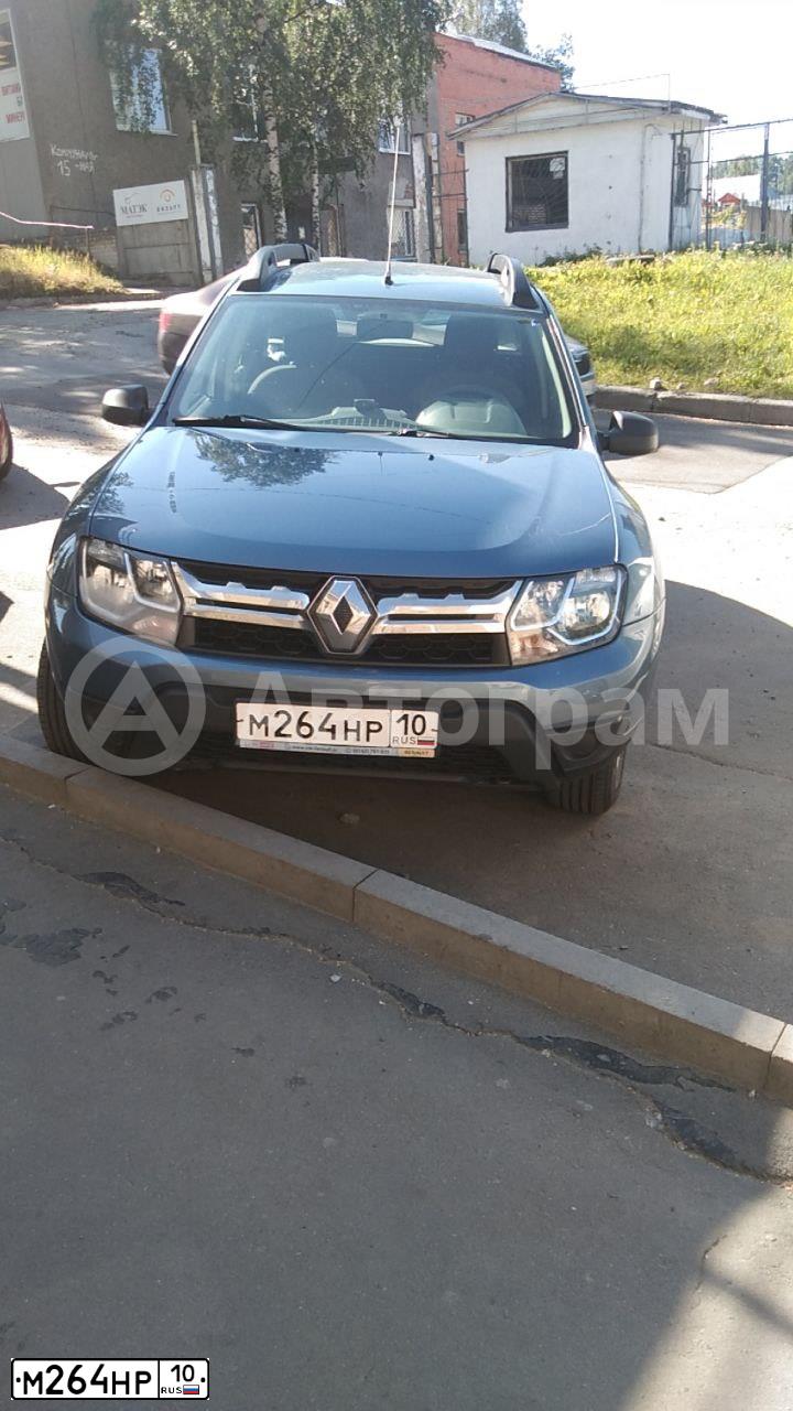 Фото автомобиля RENAULT DUSTER, 2016 — госномер М264НР10. Цвет: СИНИЙ