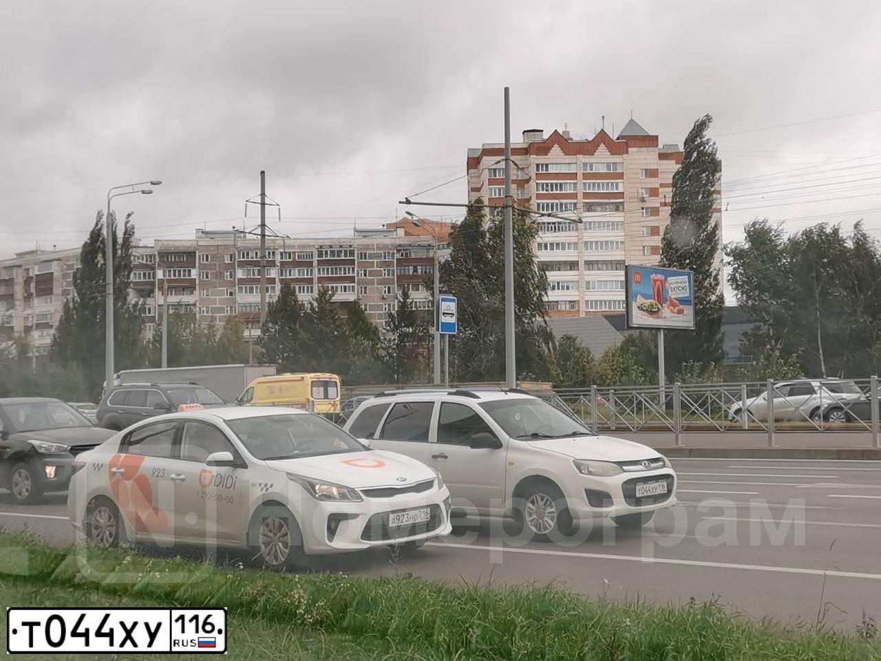Фото автомобиля LADA 2194 KALINA, 2014 — госномер Т044ХУ116. Цвет: БЕЛЫЙ