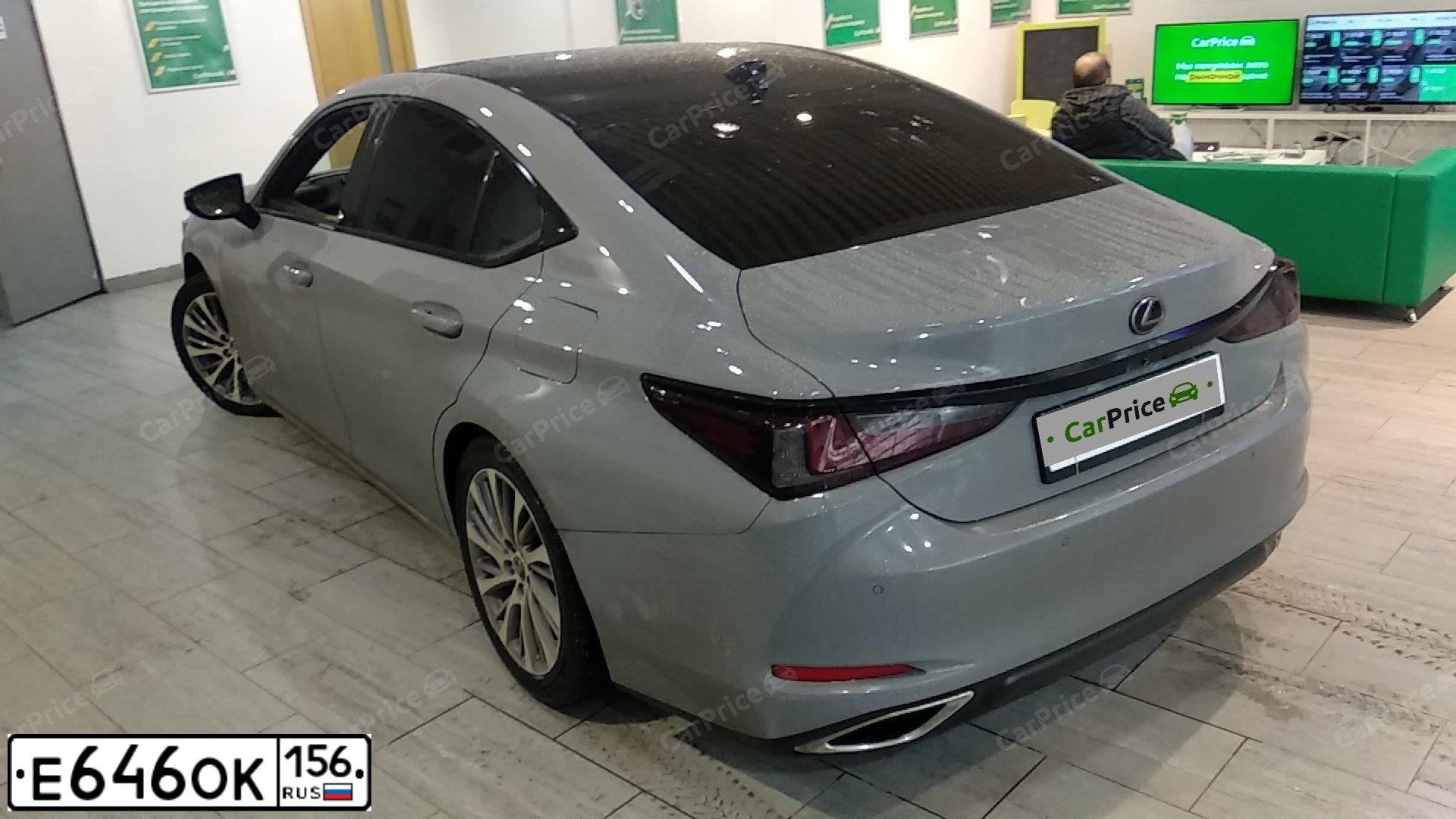 Фото автомобиля LEXUS ES250, 2018 — госномер Т447КХ774. Цвет: синий
