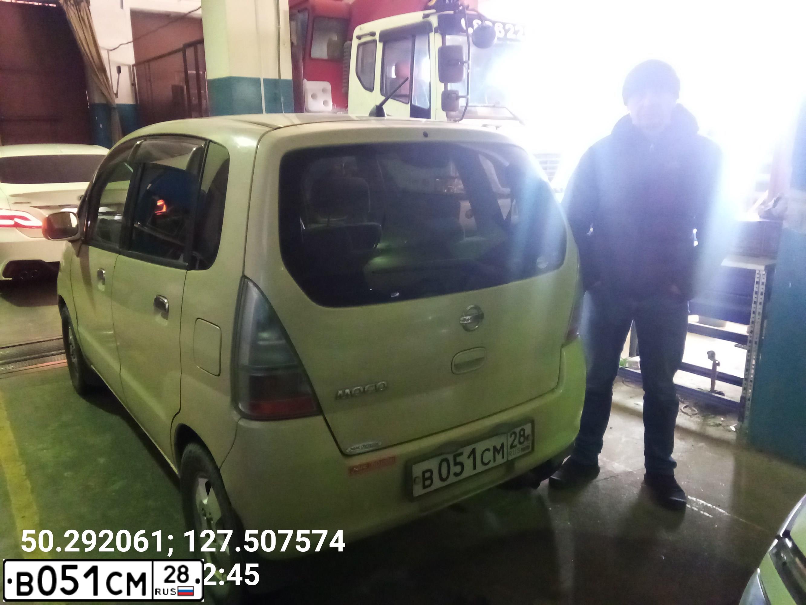 Фото автомобиля NISSAN NISSAN MOCO, 2005 — госномер Н410ЕР28