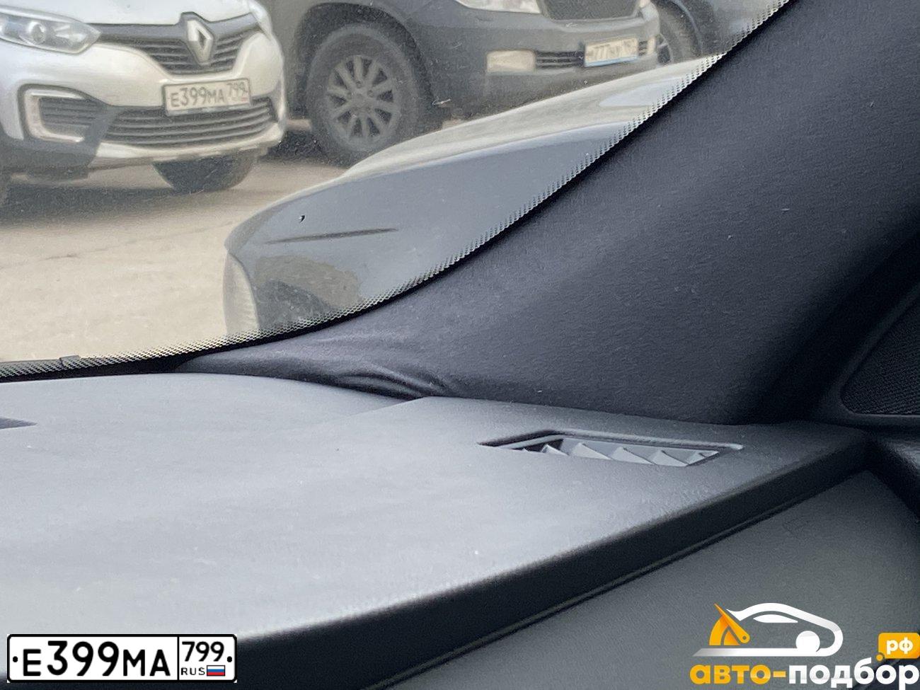 Фото автомобиля RENAULT KAPTUR, 2018 — госномер Е399МА799. Цвет: СВЕТЛО-СЕРЫЙ