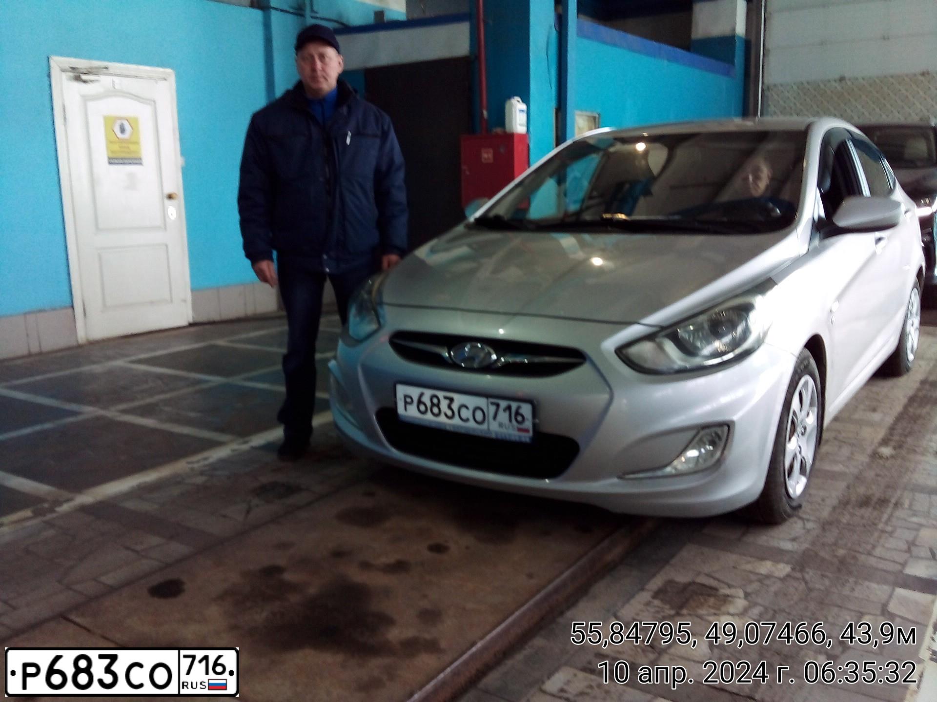 Фото автомобиля HYUNDAI SOLARIS, 2014 — госномер Р683СО716. Цвет: Серебристый