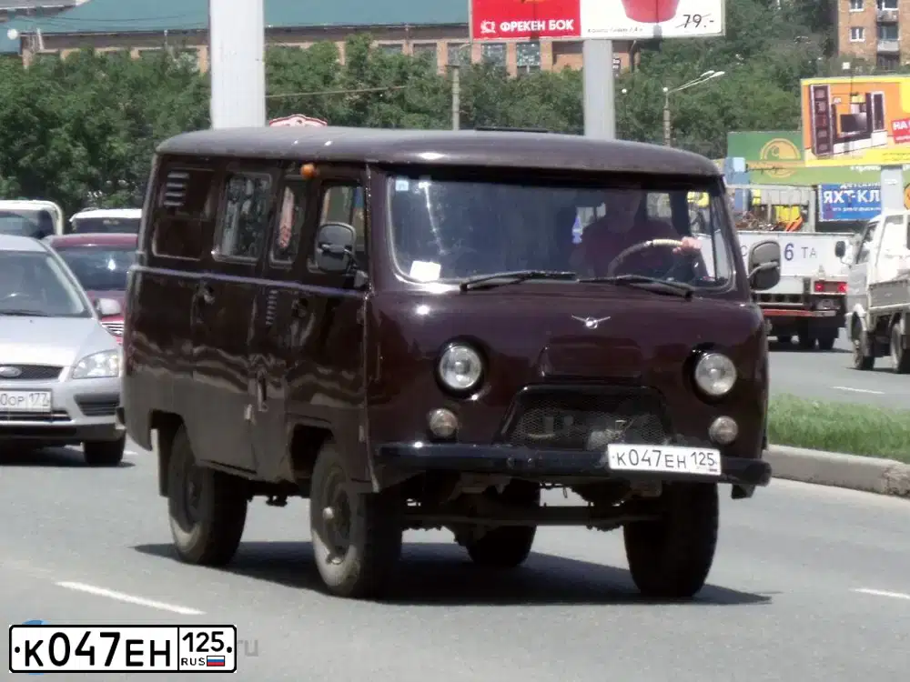 Фото автомобиля SSANGYONG ACTYON, 2012 — госномер К047ЕН125. Цвет: ТЕМНО-СЕРЫЙ