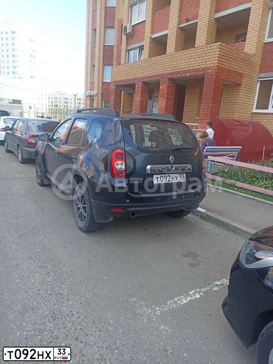 Фото автомобиля RENAULT DUSTER, 2012 — госномер Т092НХ33. Цвет: ЧЕРНЫЙ