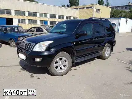 Фото автомобиля VOLKSWAGEN CARAVELLE, 2014 — госномер К440ОТ777. Цвет: БЕЛЫЙ