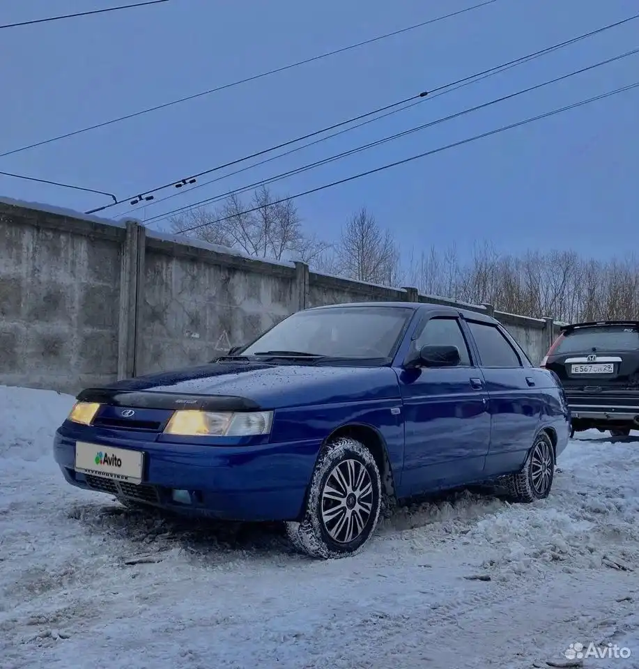 Фото автомобиля MITSUBISHI MONTERO, 2000 — госномер В496СЕ43. Цвет: СВЕТЛО-СЕРЫЙ