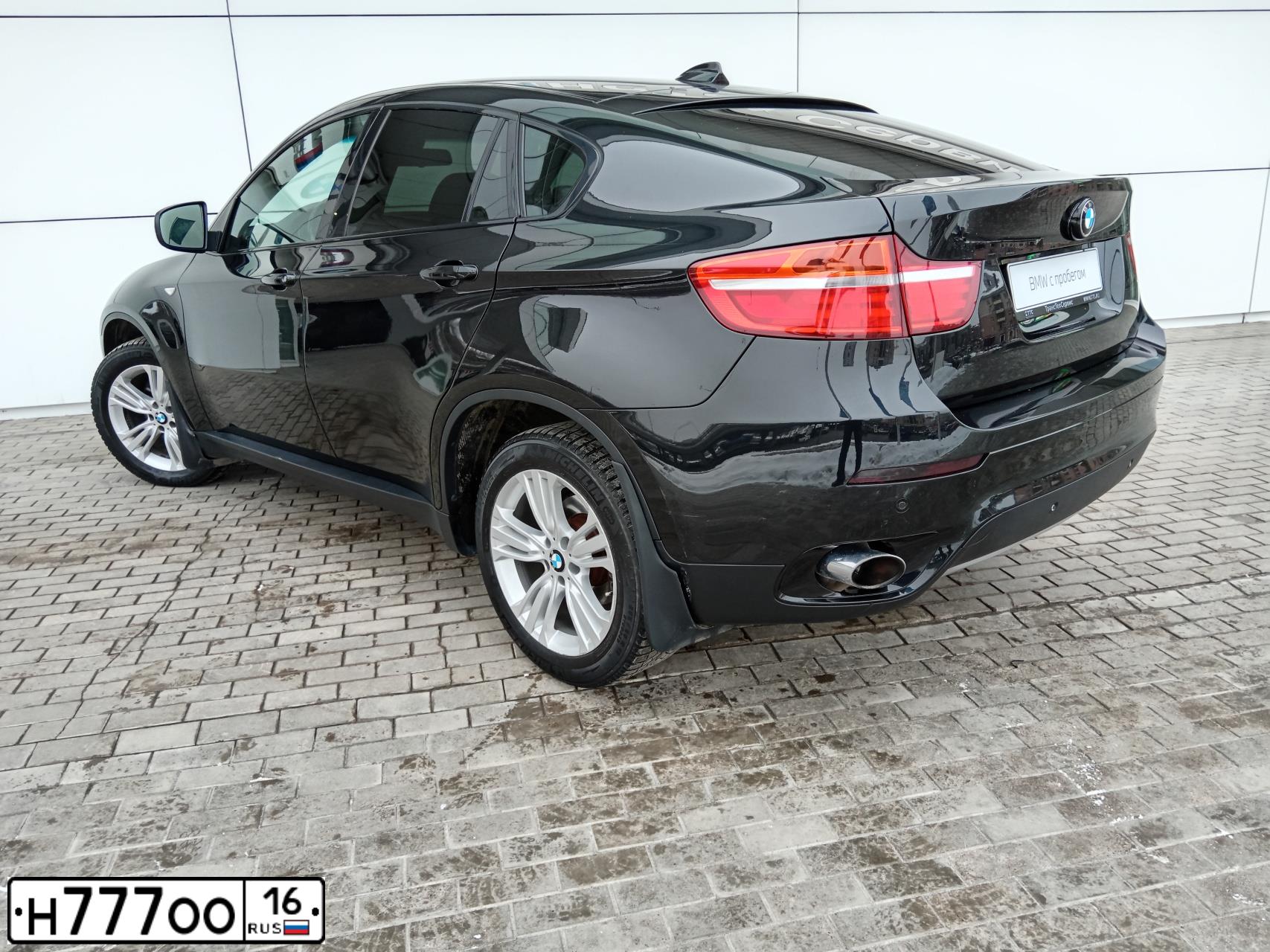Фото автомобиля BMW X6, 2013 — госномер Т818АА116. Цвет: ЧЕРНЫЙ