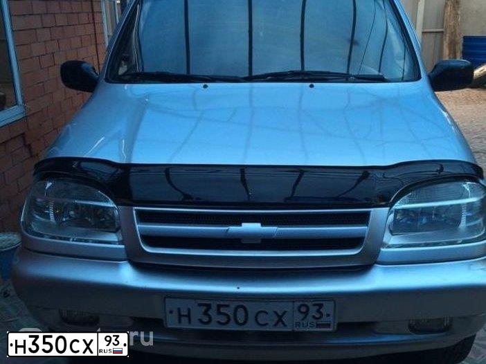 Фото автомобиля CHEVROLET NIVA, 2003 — госномер В983КН09. Цвет: СВЕТЛО-СЕРЕБРИСТЫЙ МЕТАЛЛ