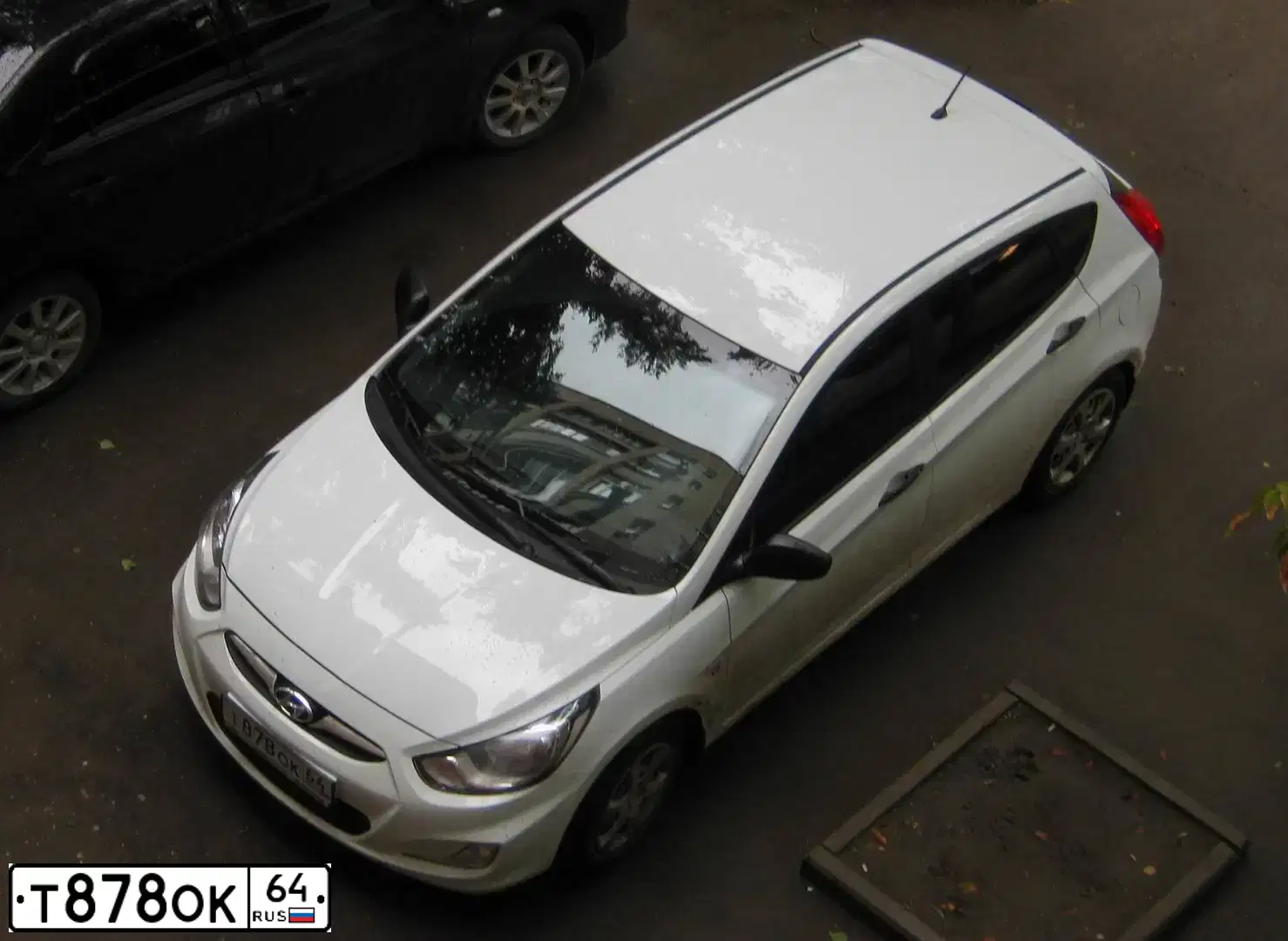 Фото автомобиля HYUNDAI SOLARIS, 2013 — госномер Т878ОК64. Цвет: БЕЛЫЙ