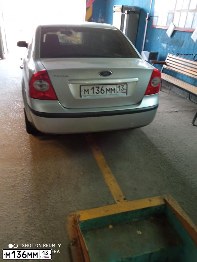 Фото автомобиля FORD FOCUS, 2006 — госномер М136ММ13. Цвет: СЕРЕБРИСТЫЙ