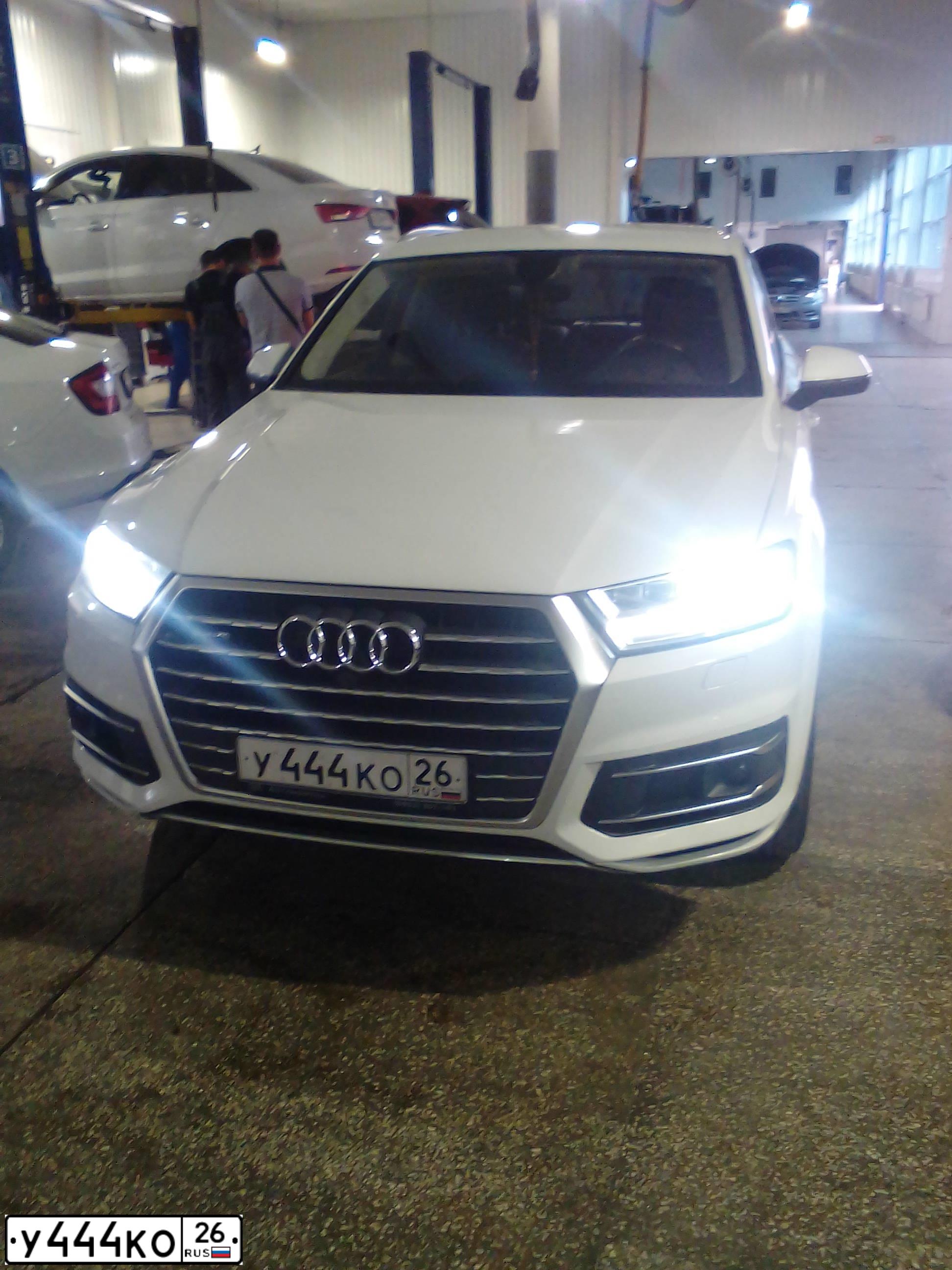 Фото автомобиля VOLKSWAGEN TOUAREG, 2013 — госномер К232ОВ193. Цвет: Белый