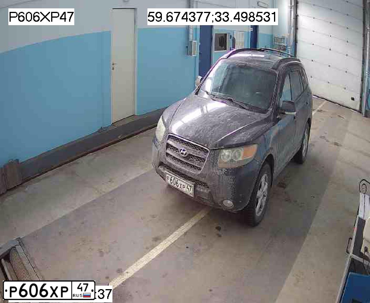 Фото автомобиля HYUNDAI SANTA FE, 2008 — госномер Р606ХР47. Цвет: ЧЕРНЫЙ