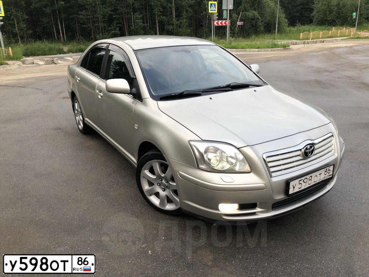 Фото автомобиля TOYOTA AVENSIS, 2006 — госномер У598ОТ86. Цвет: Серебристый