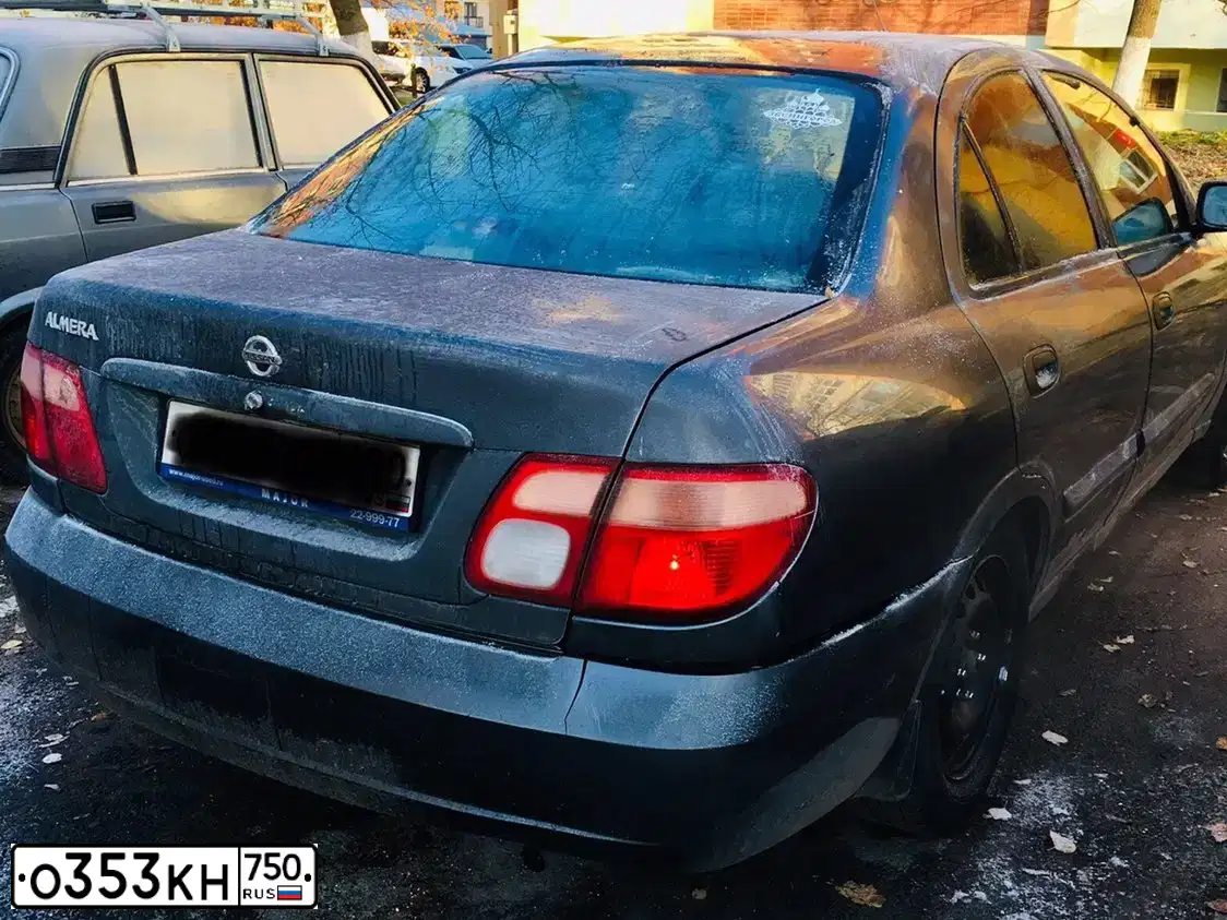 Фото автомобиля MERCEDES GLA-KLASSE, 2014 — госномер О353КН750. Цвет: ФИОЛЕТОВЫЙ