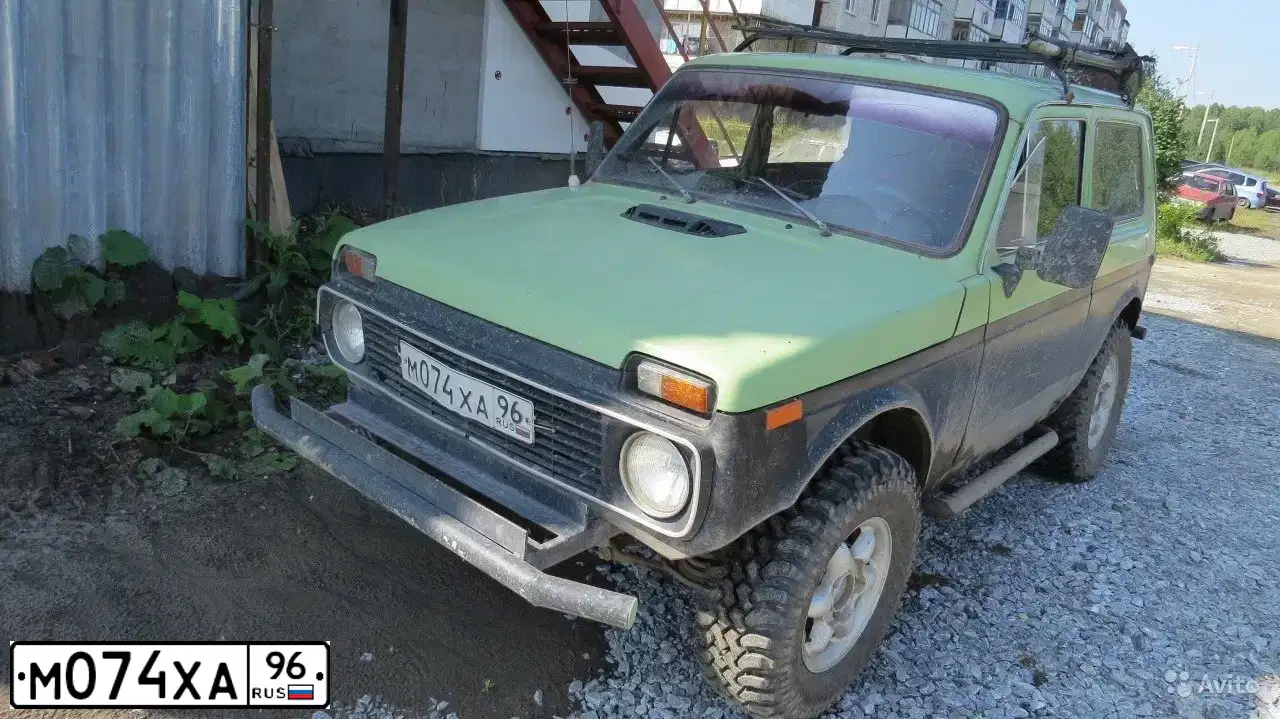 Фото автомобиля LADA 2121 NIVA, 1983 — госномер М074ХА96. Цвет: ЗЕЛЕНЫЙ