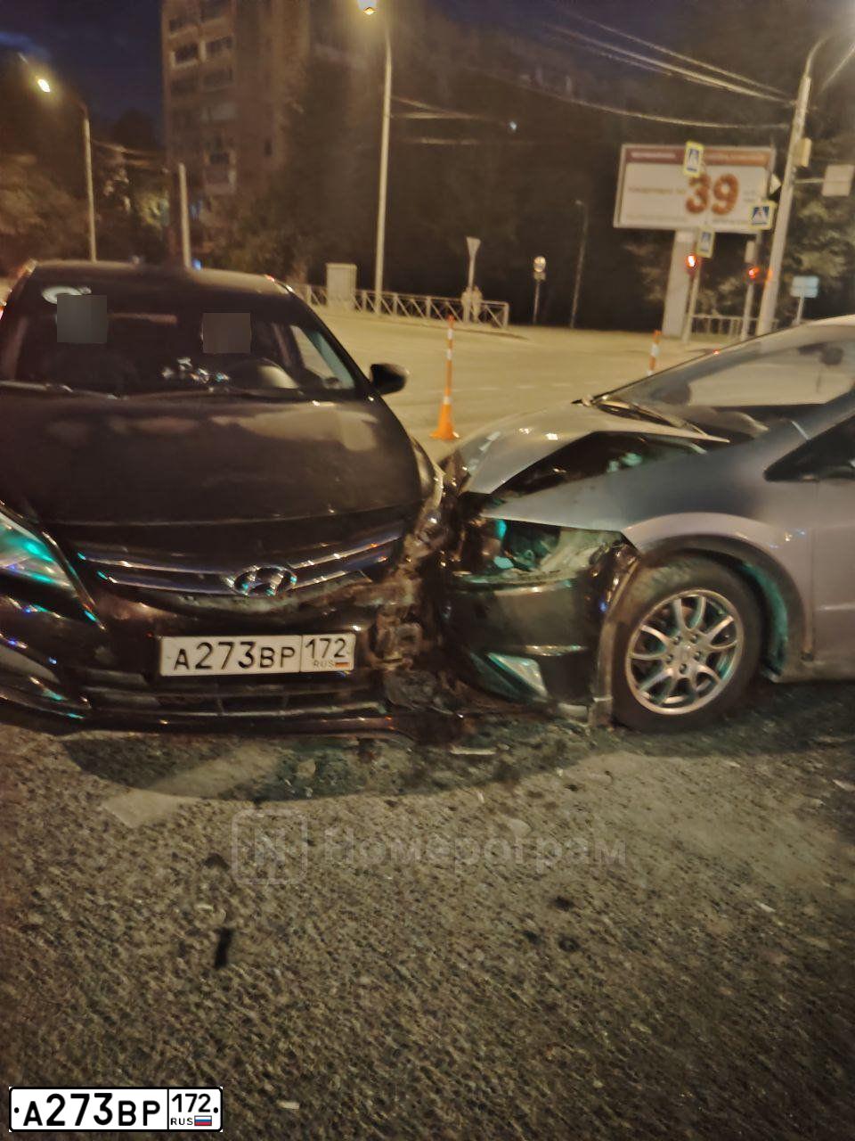 Фото автомобиля HYUNDAI SOLARIS, 2015 — госномер А273ВР172. Цвет: ЧЕРНЫЙ