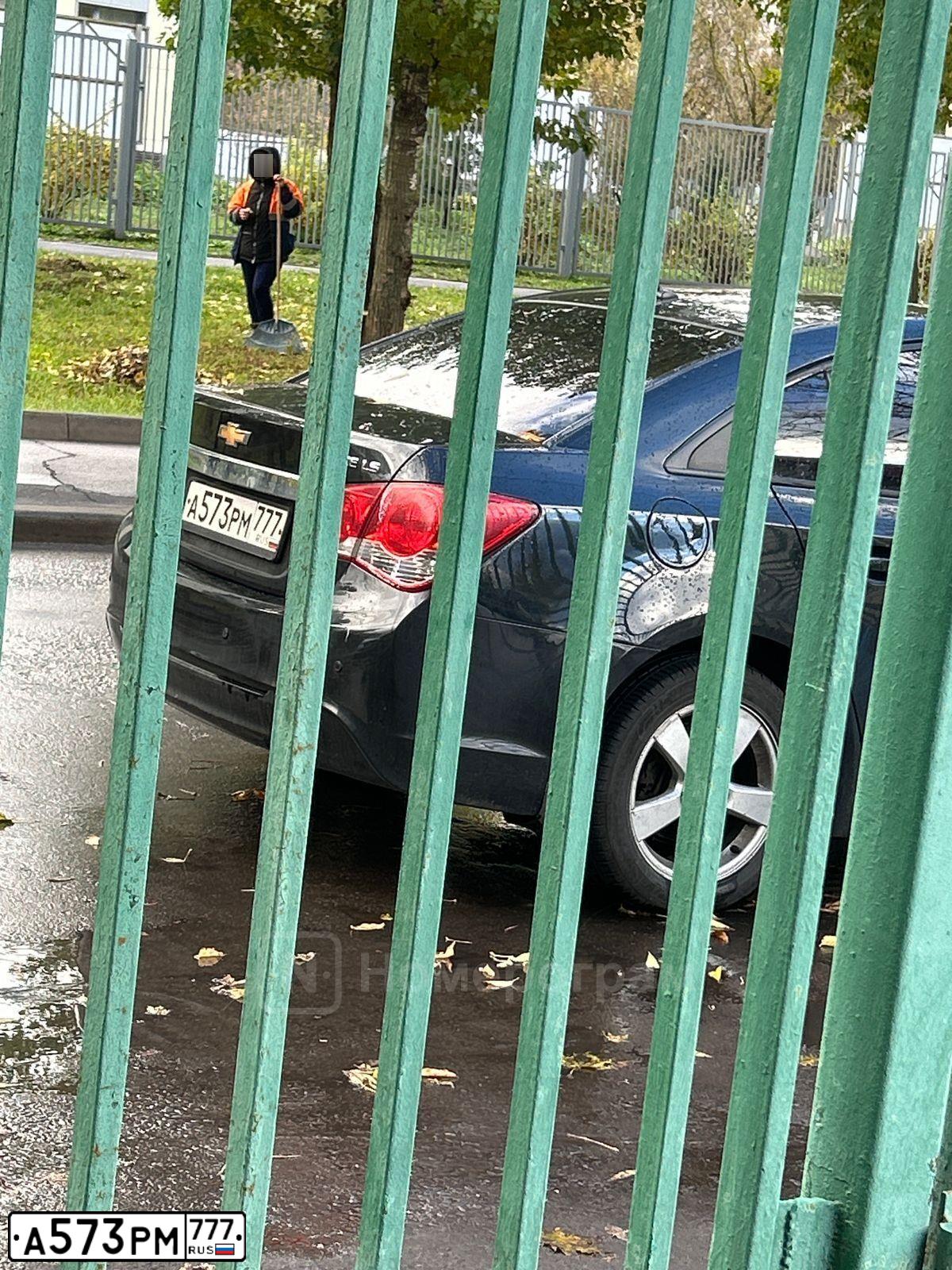 Фото автомобиля CHEVROLET CRUZE, 2011 — госномер А573РМ777. Цвет: ЧЕРНЫЙ МЕТАЛЛИК