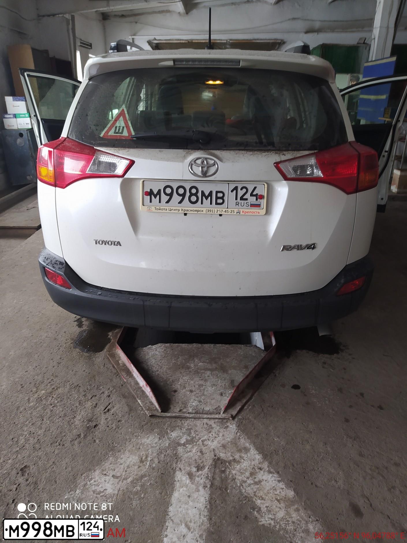 Фото автомобиля TOYOTA RAV4, 2013 — госномер М998МВ124. Цвет: БЕЛЫЙ