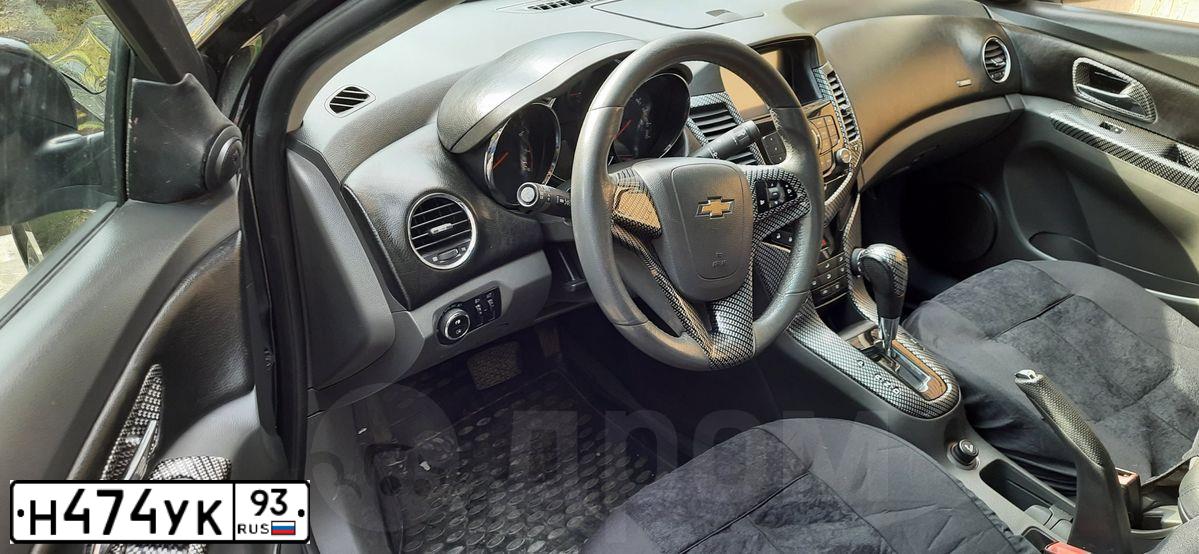 Фото автомобиля CHEVROLET CRUZE, 2010 — госномер М025ВТ82. Цвет: ЧЕРНЫЙ