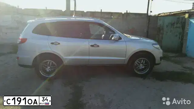 Фото автомобиля HYUNDAI SANTA FE, 2011 — госномер С191ОА34. Цвет: СЕРЕБРИСТЫЙ