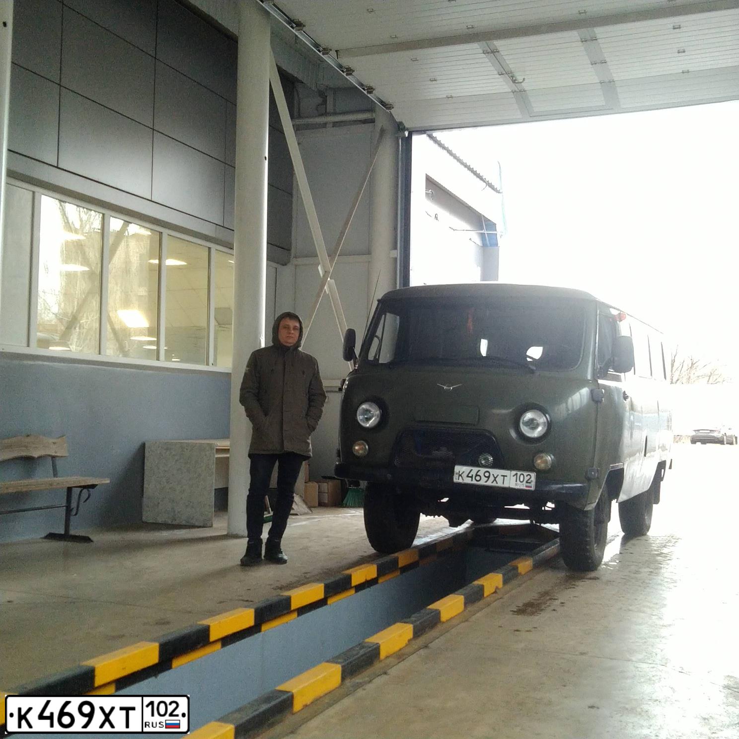 Фото автомобиля UAZ 3962, 2007 — госномер М375ТВ702. Цвет: ЗАЩИТНЫЙ