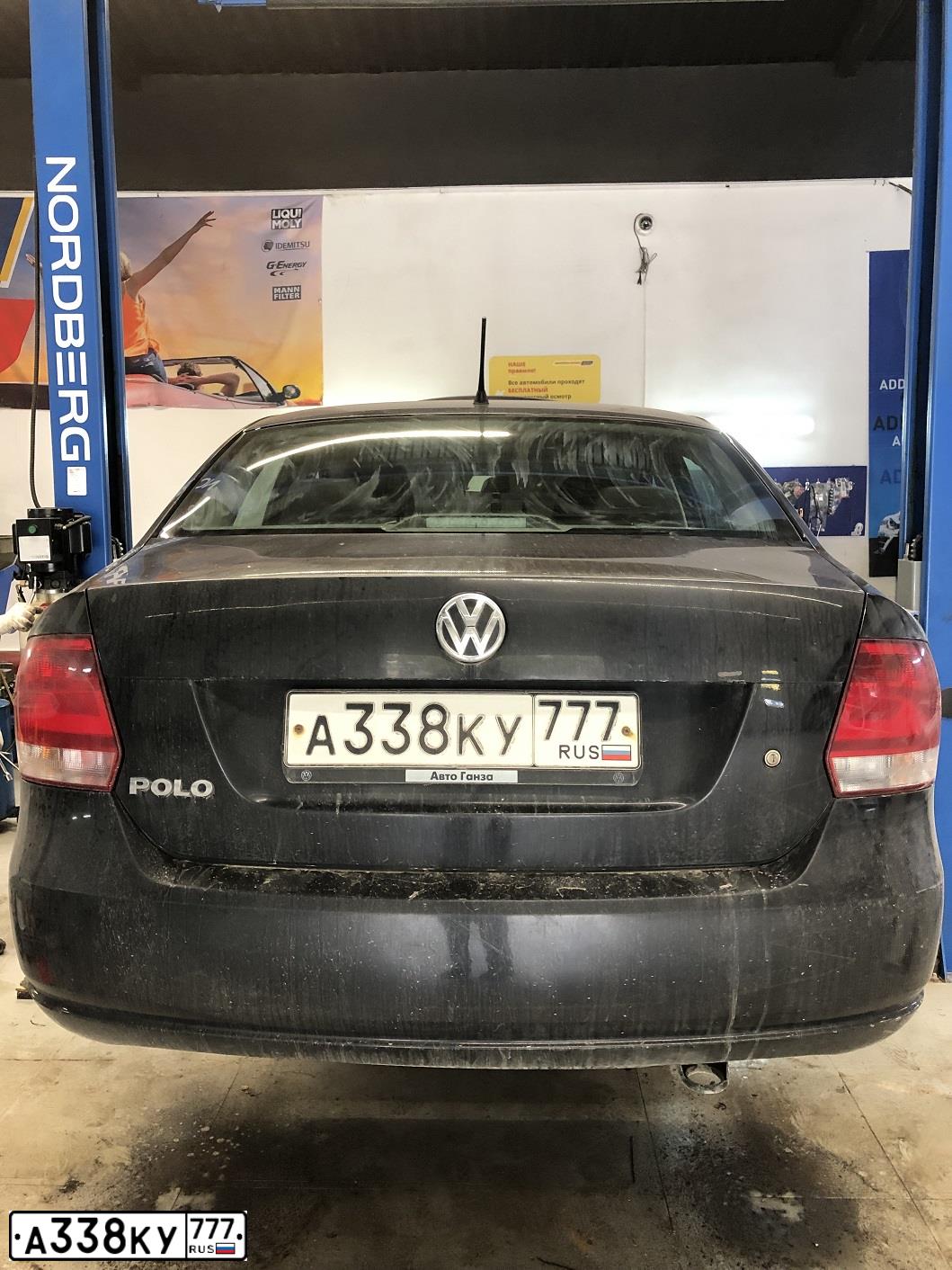 Фото автомобиля VOLKSWAGEN POLO, 2014 — госномер А338КУ777. Цвет: ЧЕРНЫЙ