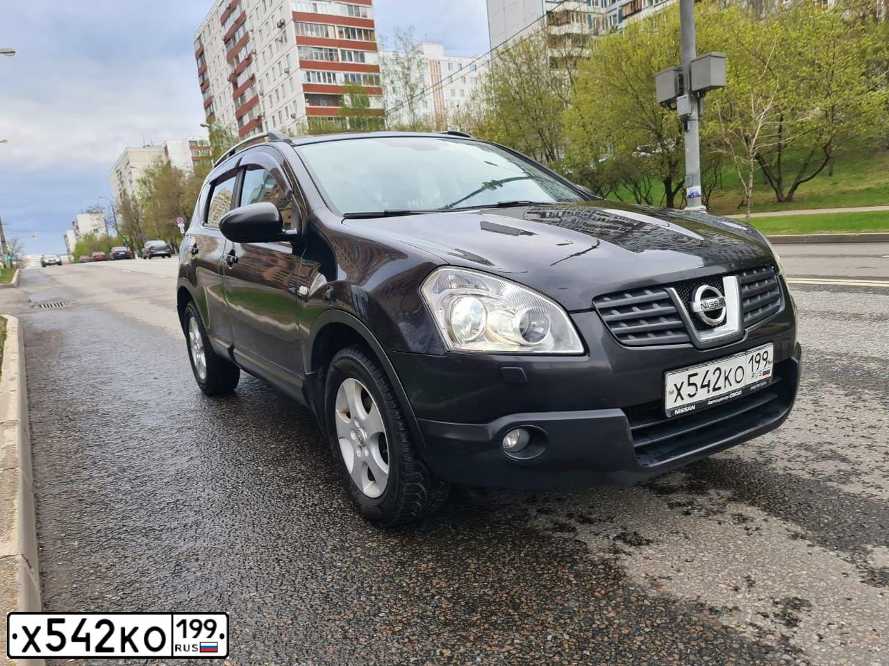 Фото автомобиля NISSAN QASHQAI, 2008 — госномер Е771КЕ790. Цвет: ЧЕРНЫЙ