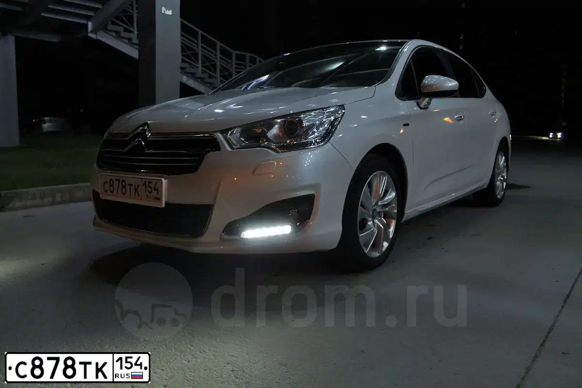 Фото автомобиля CITROEN C4, 2013 — госномер С878ТК154. Цвет: Белый