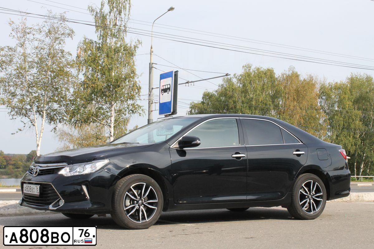 Фото автомобиля TOYOTA CAMRY, 2017 — госномер У670КК44. Цвет: ЧЕРНЫЙ
