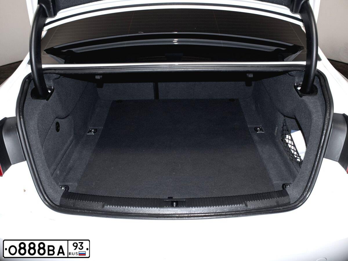 Фото автомобиля AUDI Q7, 2011 — госномер С121ХО124