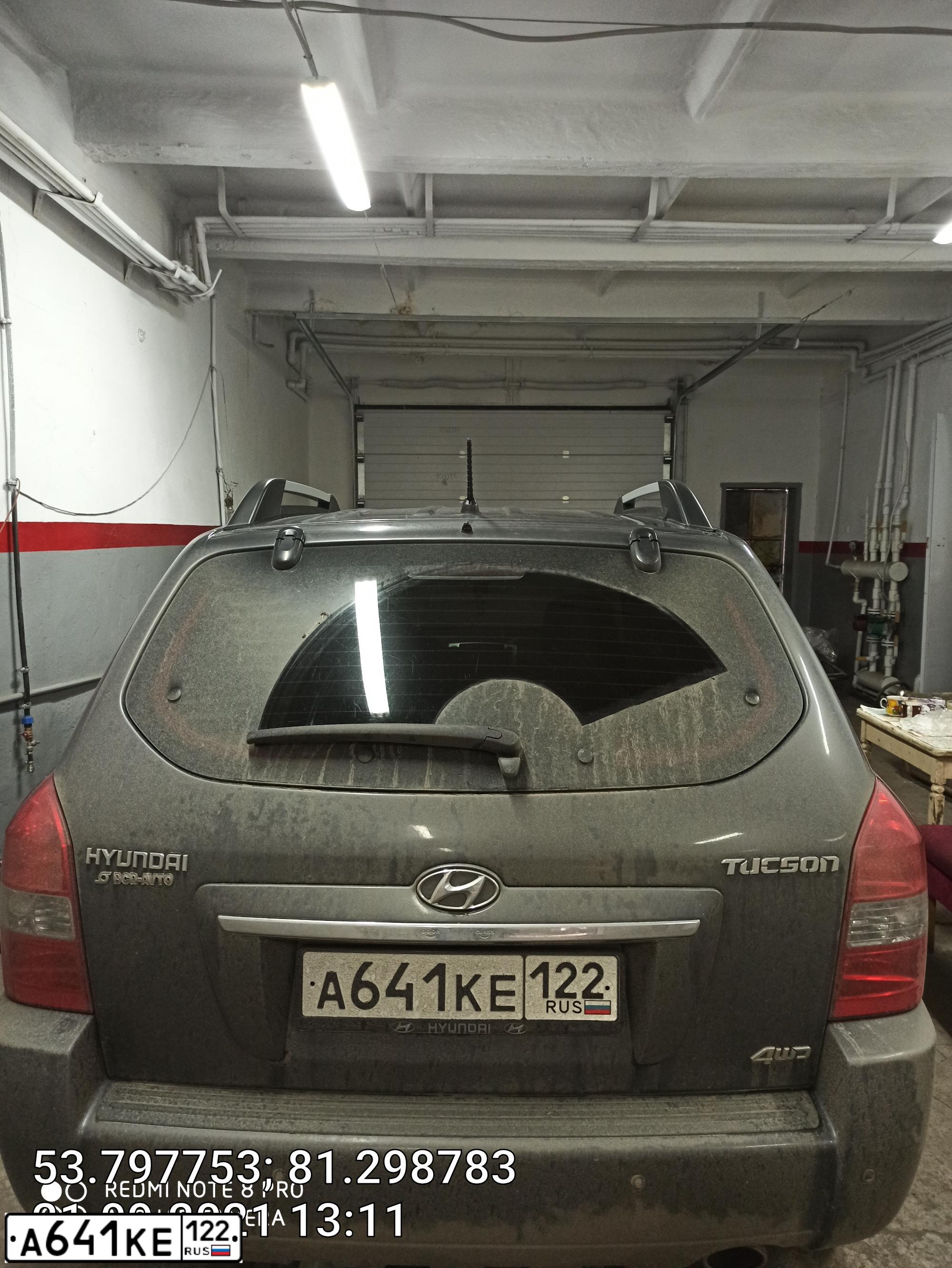 Фото автомобиля HYUNDAI TUCSON, 2008 — госномер Х591МТ52. Цвет: ТЕМНО-СЕРЫЙ