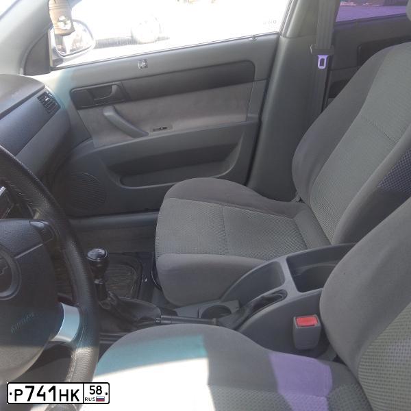 Фото автомобиля CHEVROLET LACETTI, 2008 — госномер Р741НК58. Цвет: СЕРЕБРИСТЫЙ