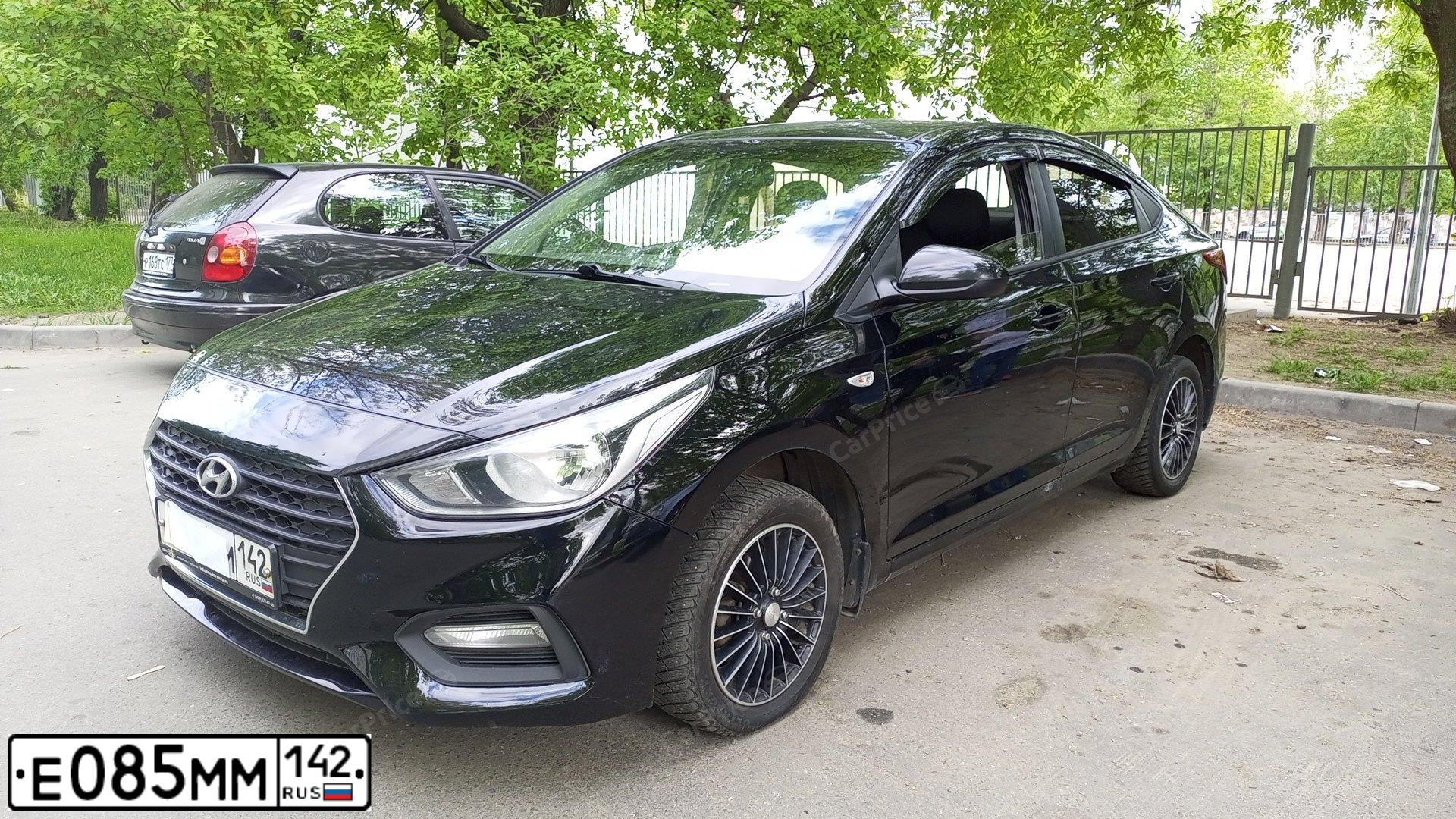 Фото автомобиля HYUNDAI SOLARIS, 2017 — госномер Х729УС72. Цвет: ЧЕРНЫЙ