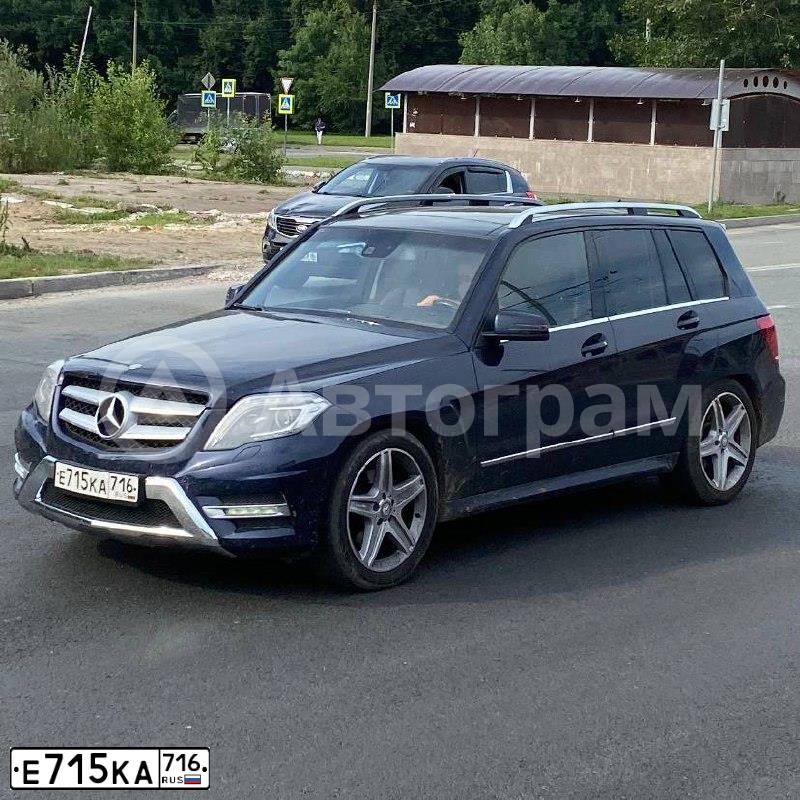 Фото автомобиля MERCEDES GLK-KLASSE, 2014 — госномер С915ОЕ777. Цвет: синий