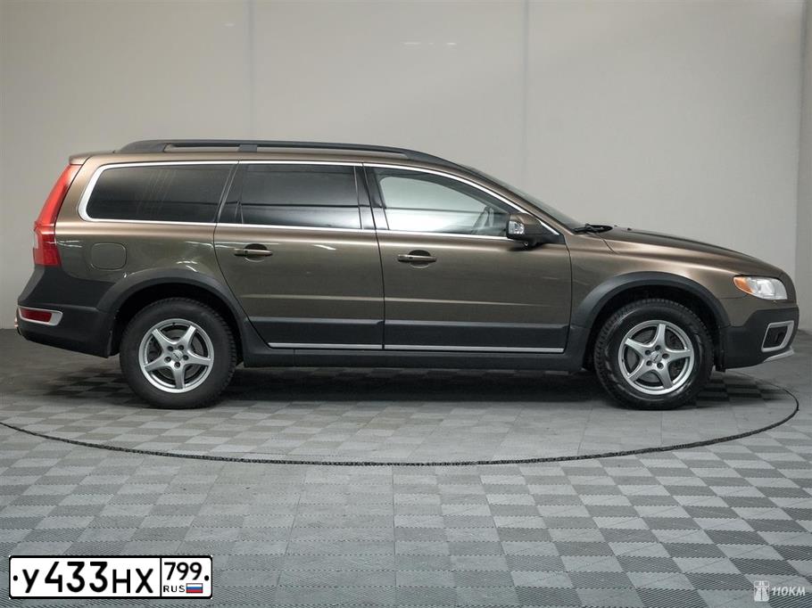 Фото автомобиля VOLVO XC70, 2013 — госномер Х003ВО197. Цвет: СЕРО-БРОНЗОВЫЙ