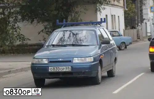 Фото автомобиля LADA 2111, 2004 — госномер О830ОР69. Цвет: СИНЕ-ЗЕЛЕНЫЙ