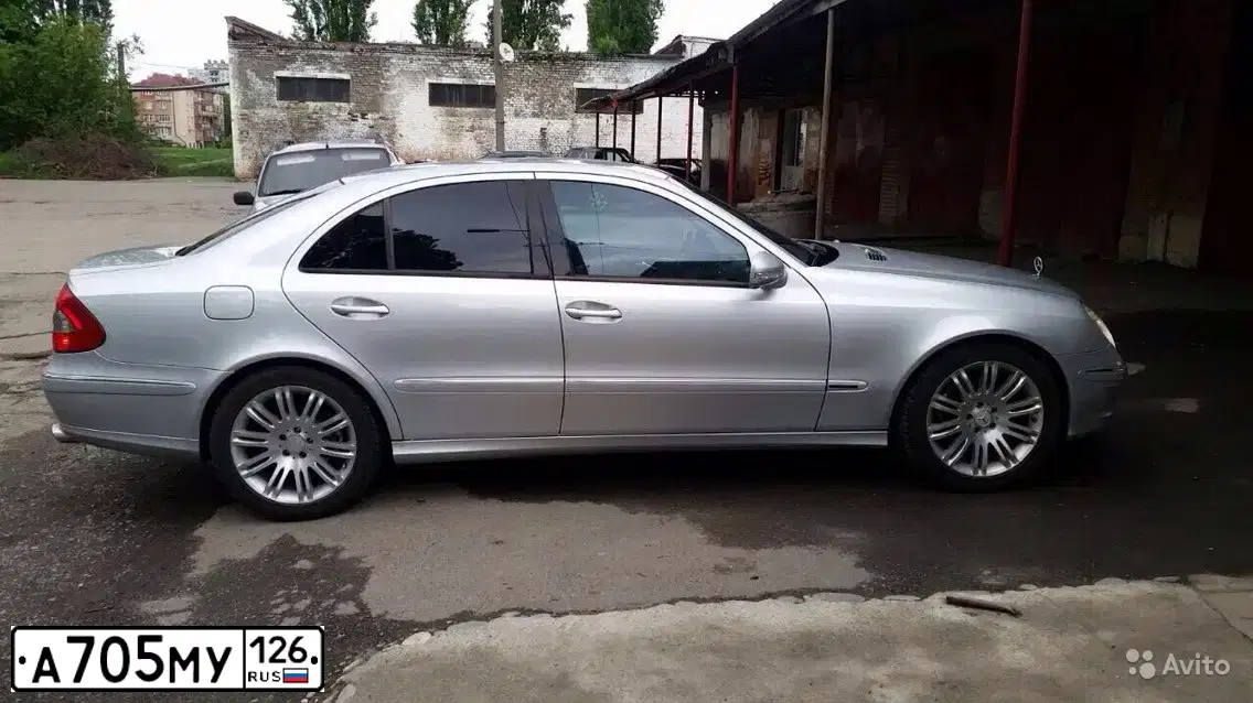 Фото автомобиля MERCEDES-BENZ E350, 2008 — госномер М042МЕ07. Цвет: СЕРЕБРИСТЫЙ