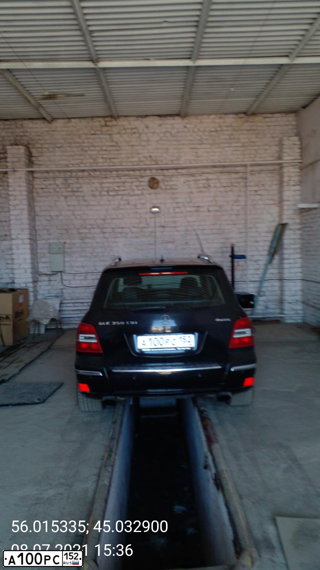 Фото автомобиля MERCEDES GLK-KLASSE, 2009 — госномер А100РС152. Цвет: ЧЕРНЫЙ