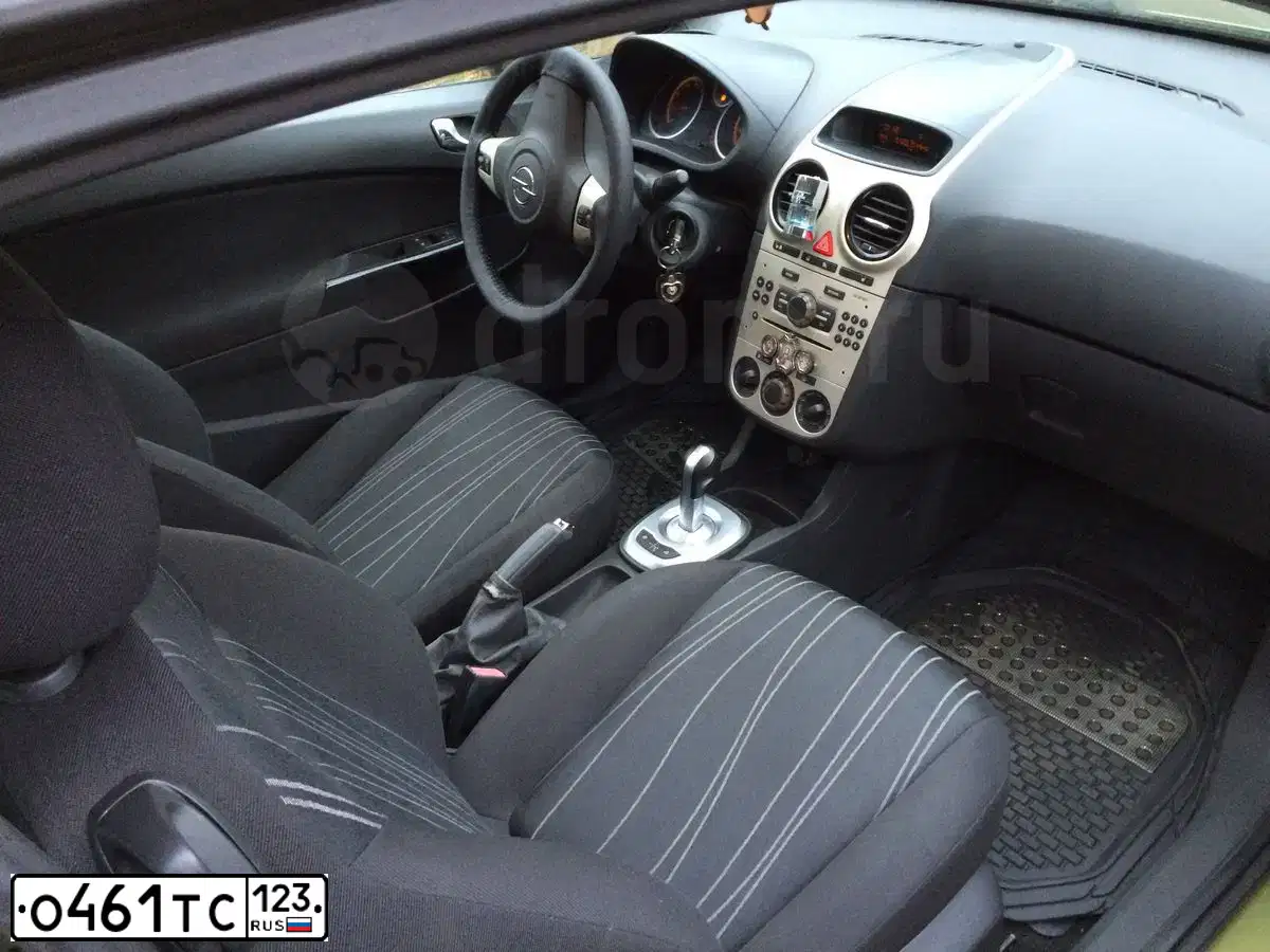 Фото автомобиля OPEL CORSA, 2007 — госномер Х341ТЕ193. Цвет: СВЕТЛО-ЗЕЛЕНЫЙ