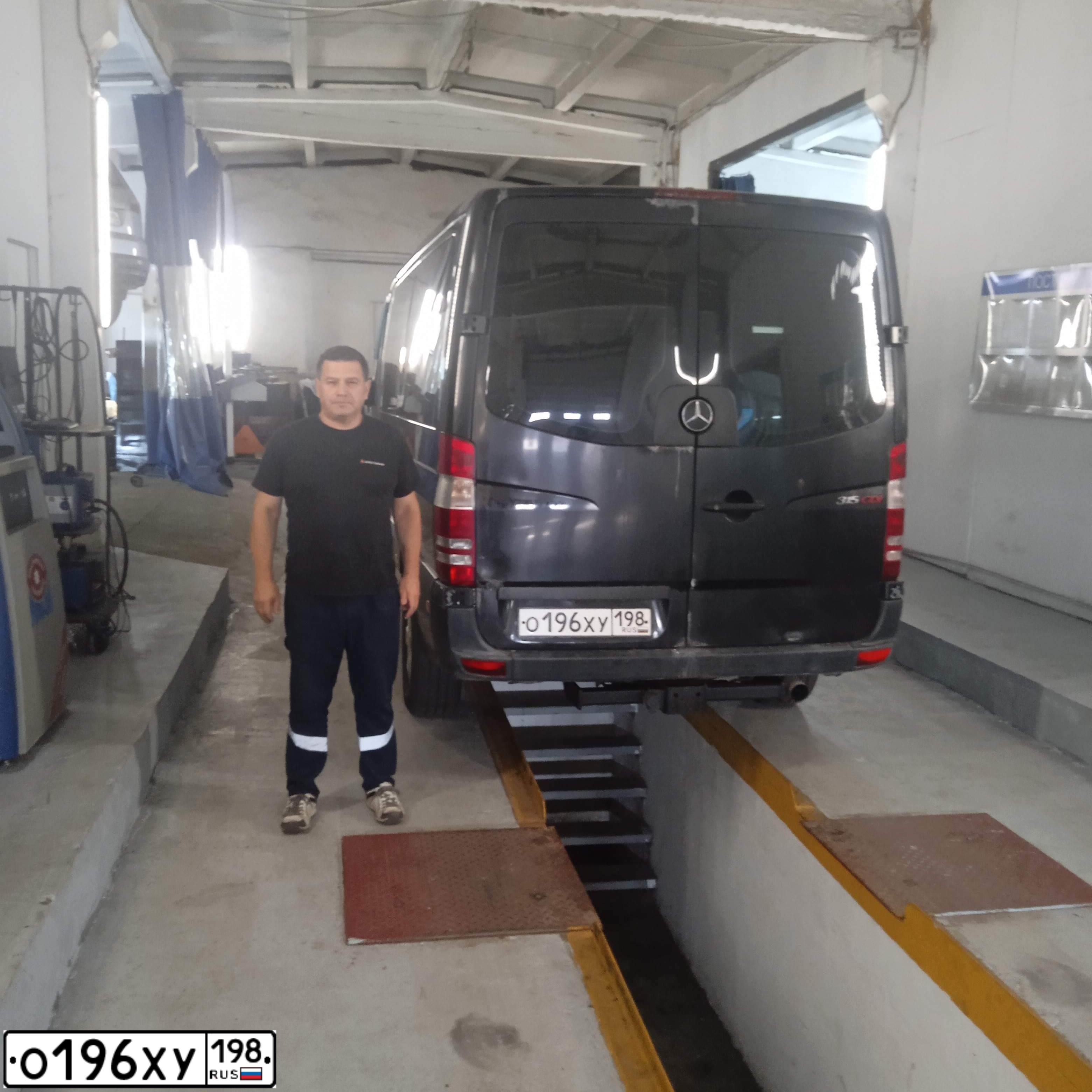 Фото автомобиля MERCEDES-BENZ SPRINTER 315 CDI, 2010 — госномер Н297РЕ142. Цвет: ЧЕРНЫЙ