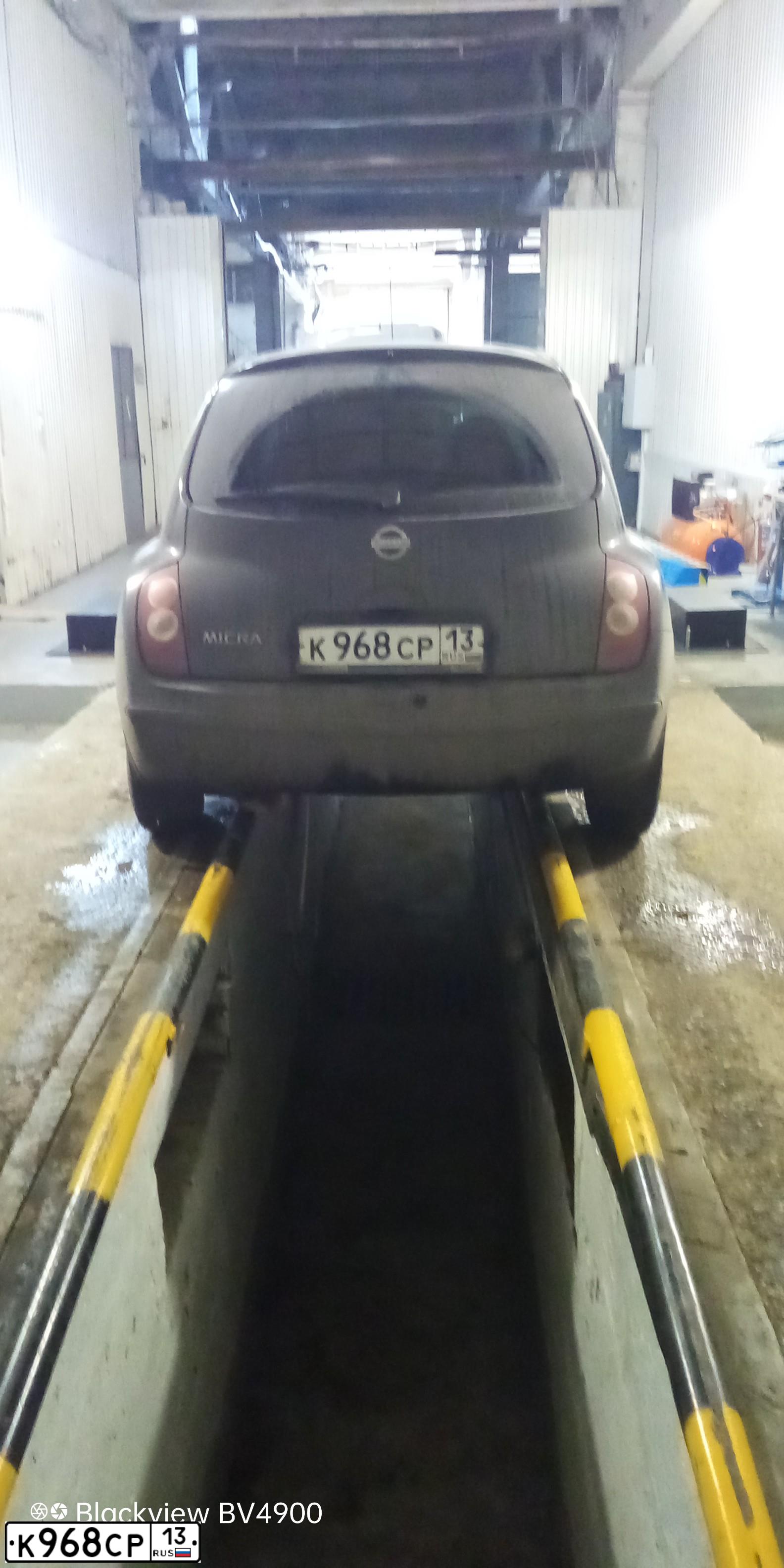 Фото автомобиля NISSAN MICRA, 2007 — госномер К968СР13. Цвет: ЧЕРНЫЙ
