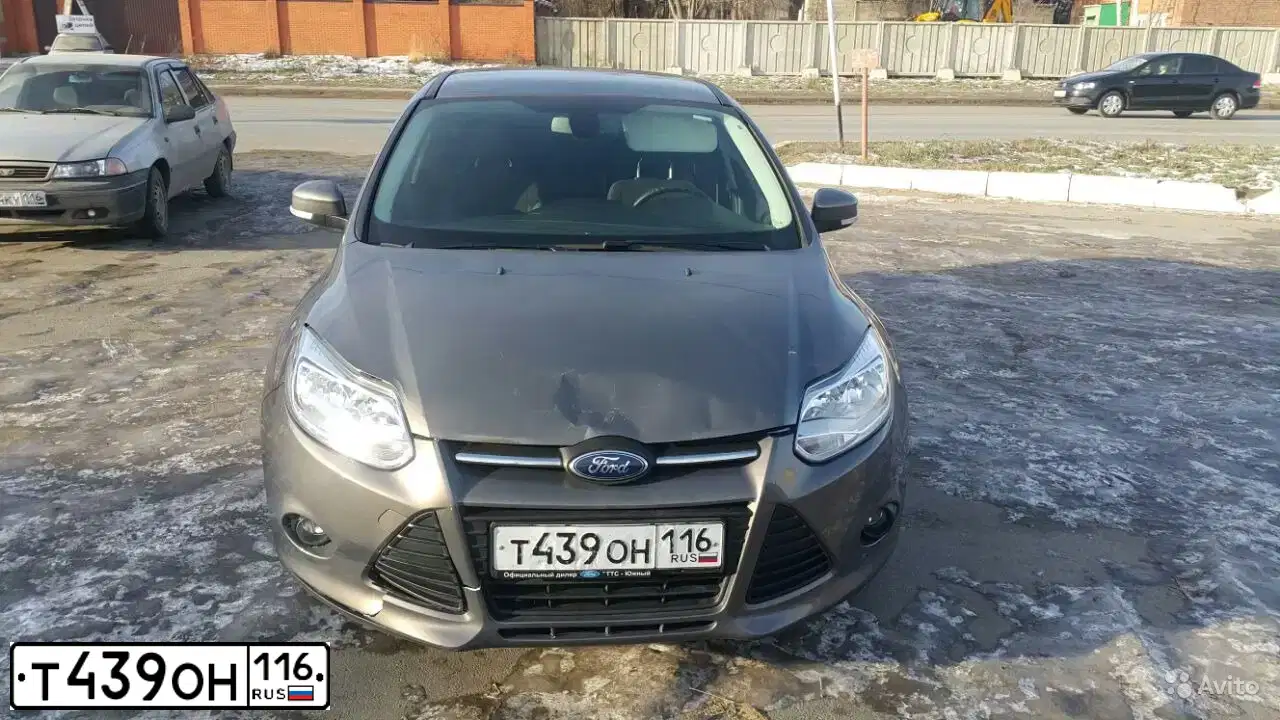 Фото автомобиля FORD FOCUS, 2013 — госномер Т439ОН116. Цвет: СЕРО-КОРИЧНЕВЫЙ
